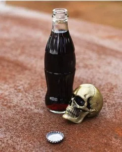 Crack One Open Totenschädel Flaschenöffner 8 Crack One Open Totenschädel Flaschenöffner -Halloween Tischdekoration Geschaft totenkopf flaschenoeffner totenschaedel flaschenoeffner skull bottle opener halloween homeware 54164 03